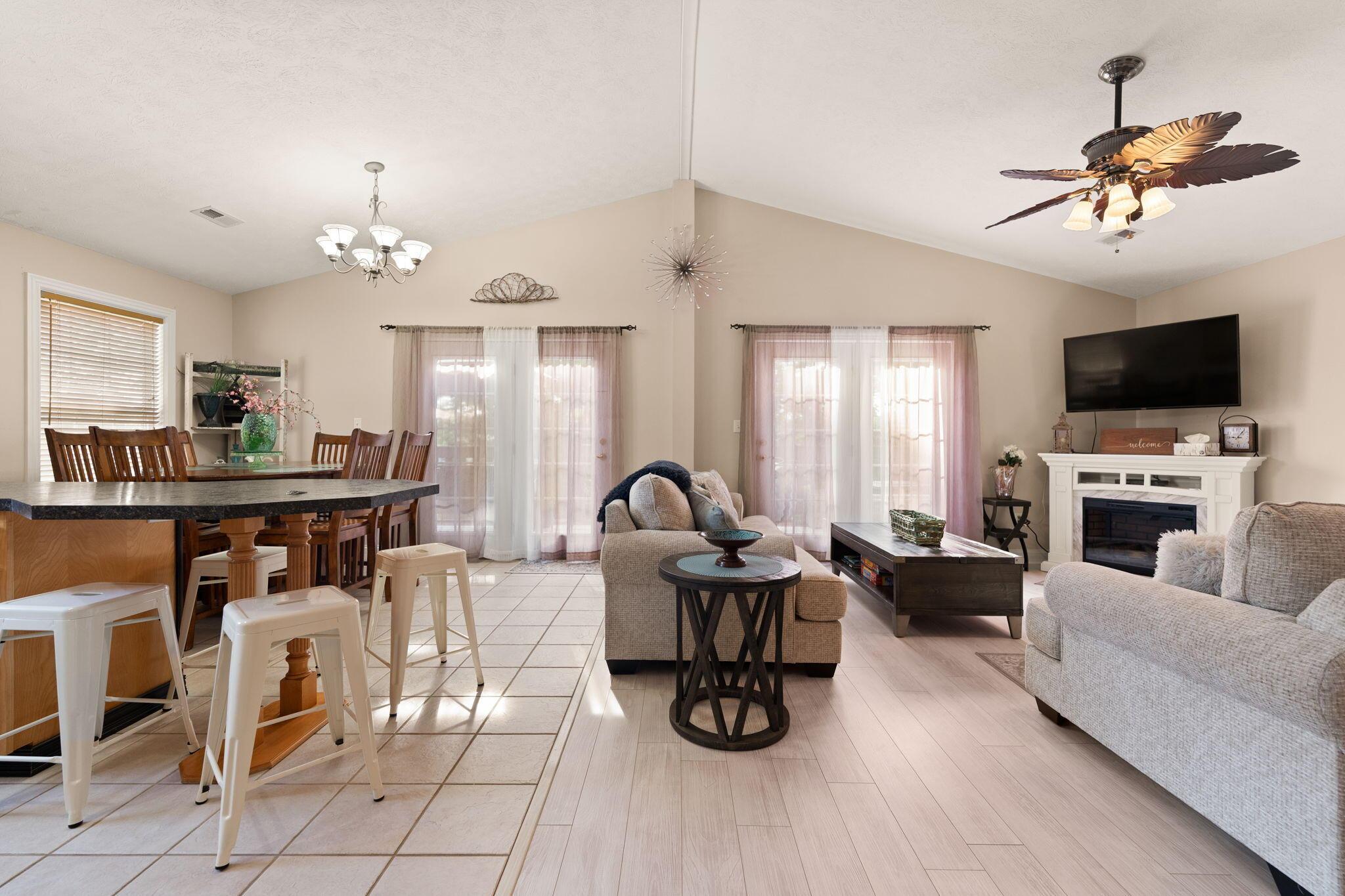 Image 3: 18-web-or-mls-_DSC6870