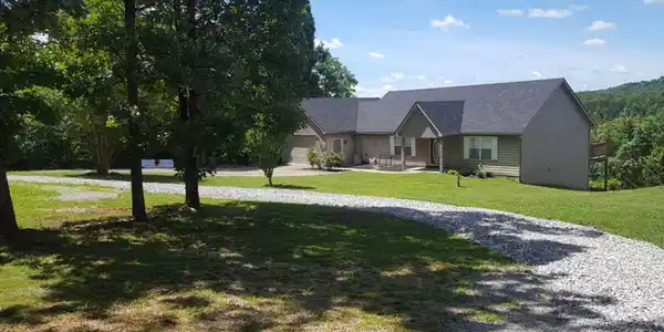 Image 3: Front house 2