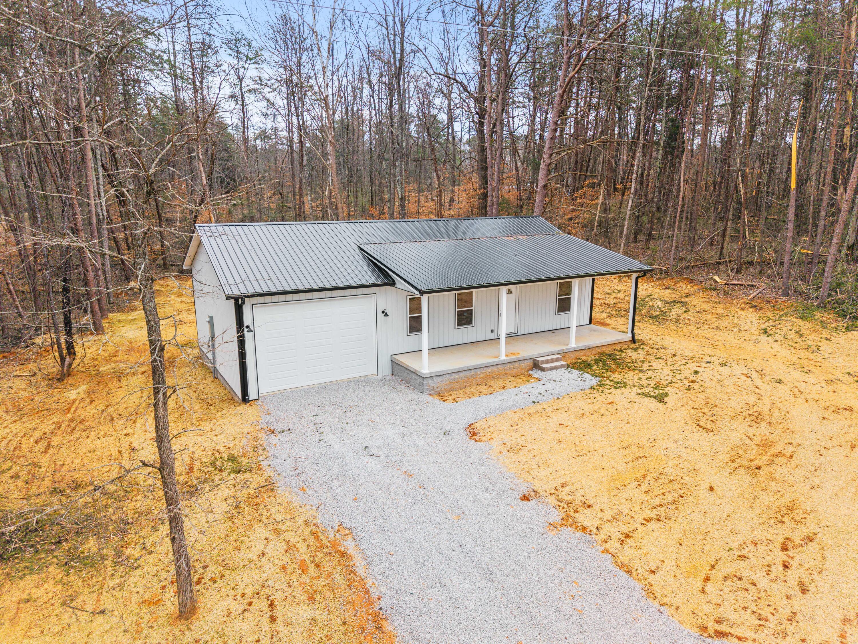 Image 1: Pine Tree Estates Photo-03