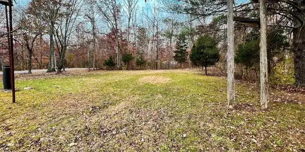 1827 Paradise Road
