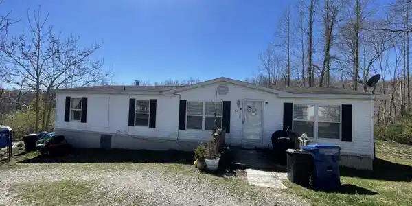 94 Eden Lane