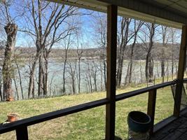 260 Twin Rivers Drive