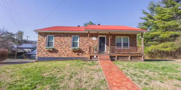 81 Ashbrook Drive