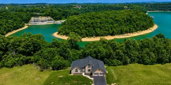 602 Knoll Lane