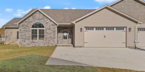 112 B W Canterbury Drive