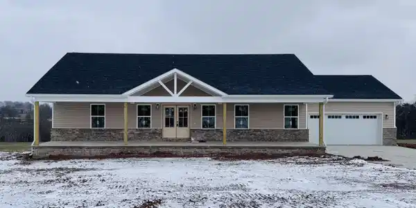 83 Lone Oak Court