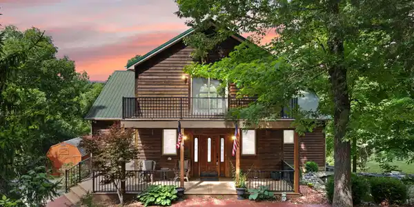 45 Glen Eagle Drive