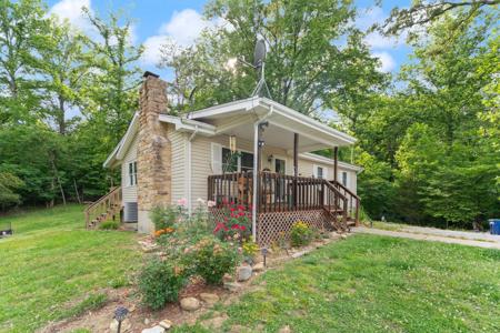 109 Everett Lane