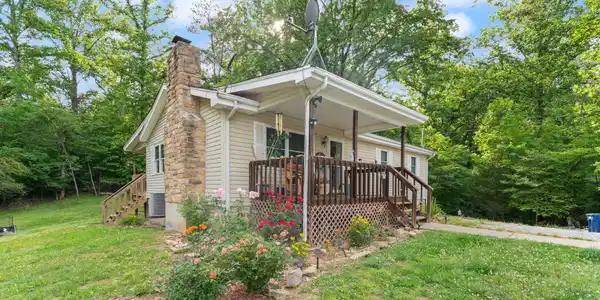 109 Everett Lane