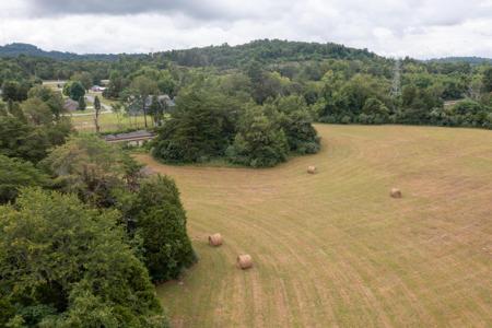 24 Cedar Pointe Drive