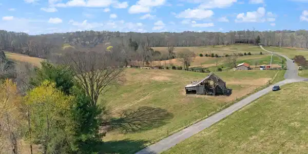 999 Country Lake Drive