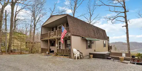 17 Old Jamestown Road