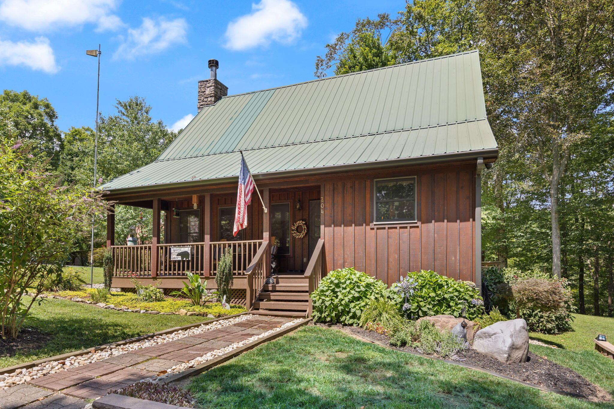 Image 1: 204 The Village Dr, Nancy, KY