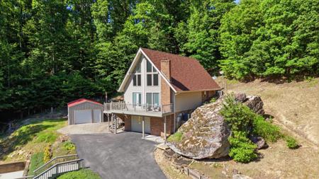 832 Cliffs Edge Road