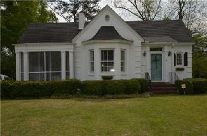 810 10TH STREET