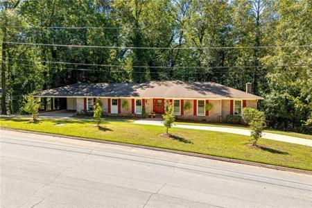 1106 W COLLINWOOD Circle