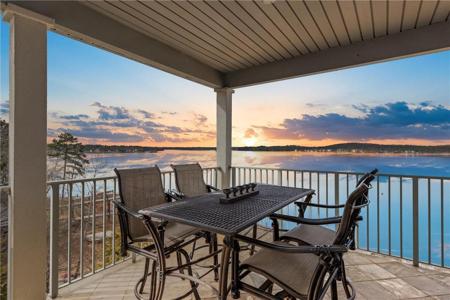 250 CROWNE POINTE Drive