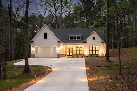 124 FERN RIDGE Lane