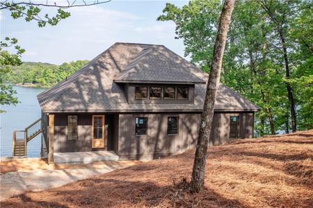 184 HIGHLAND Circle