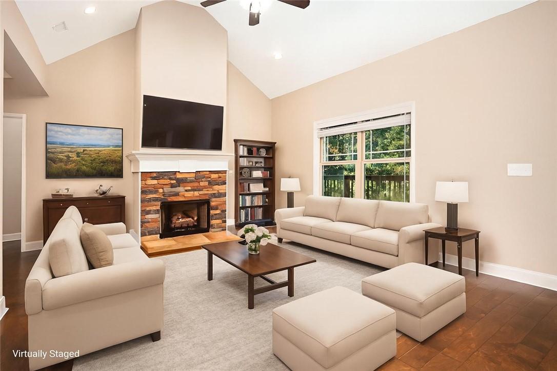 Image 4: Virtually Staged Great Room