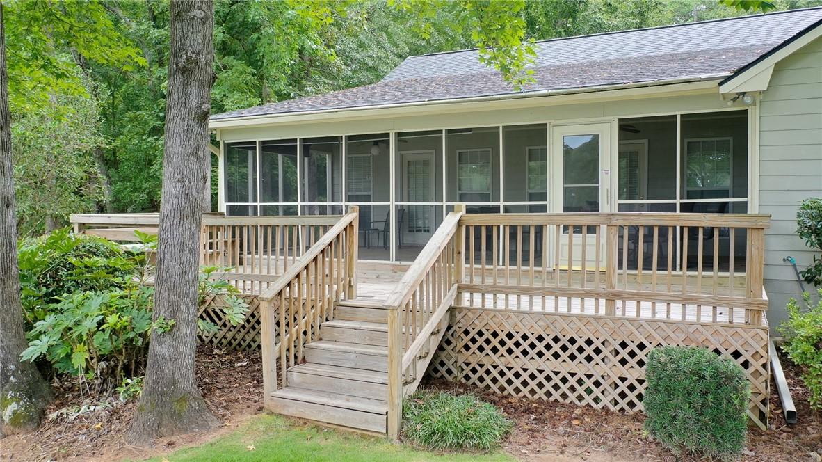 Image 1: Welcome to your Lake Harding Home!