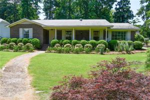 809 RIDGEWOOD Court