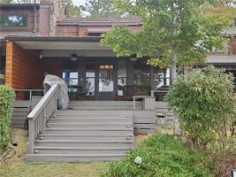 15 POPLAR Point