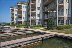 395 SUNSET POINT Drive