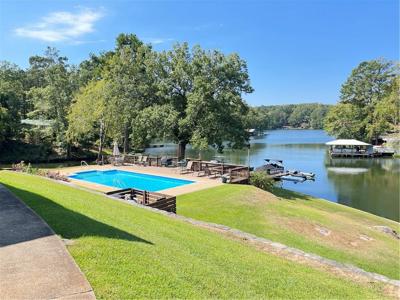 83 TWIN COVE Road