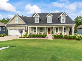 1305 LIVE OAK Circle