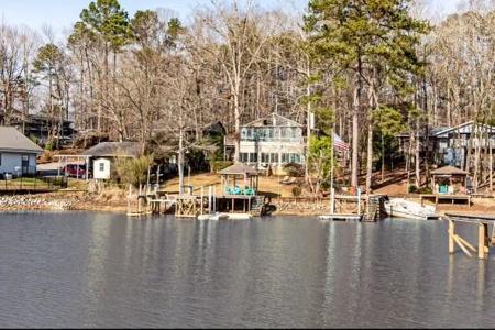 355 QUAIL HOLLOW Drive