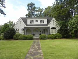 822 N 10TH