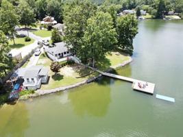385 LAKE POINT Drive