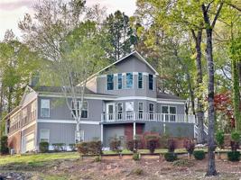 182 LAKESIDE Drive