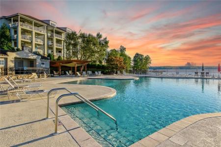40 CROWNE POINTE