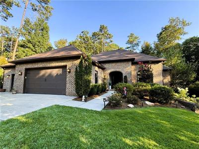 825 STILLWATERS Drive