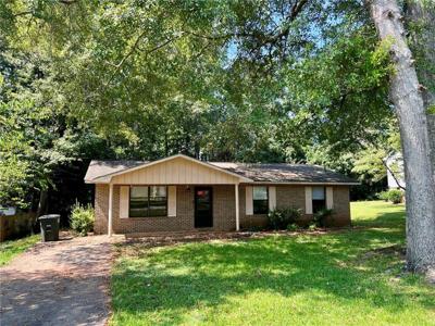 814 SHAMROCK Street