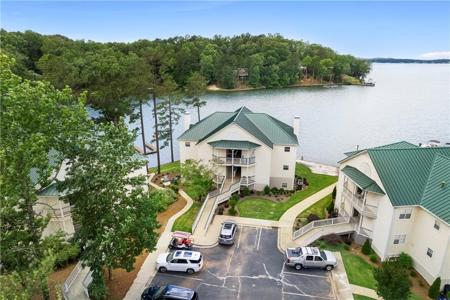 203 SUNSET POINT Drive