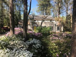1130 E COLLINWOOD Circle