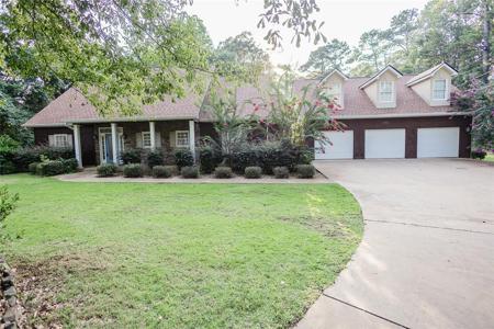 8943 LEE ROAD 379