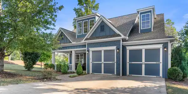 1100 MIRA VISTA COVE