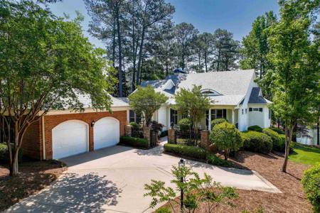 1041 ROWANS VIEW