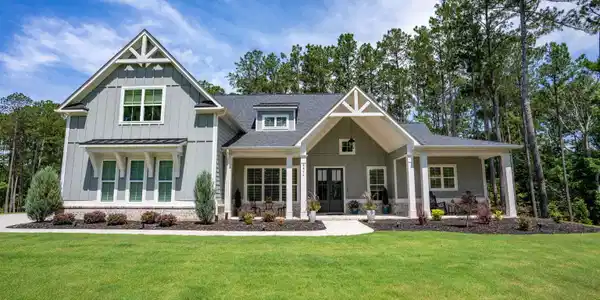 2874 CLUB DRIVE