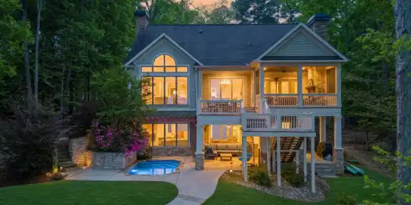 124 LAKE RIDGE ROAD