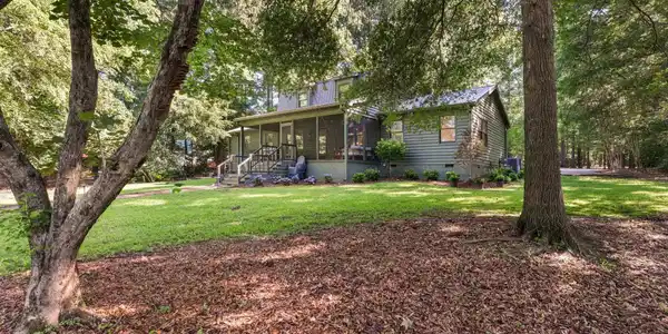 118 LAKE DRIVE