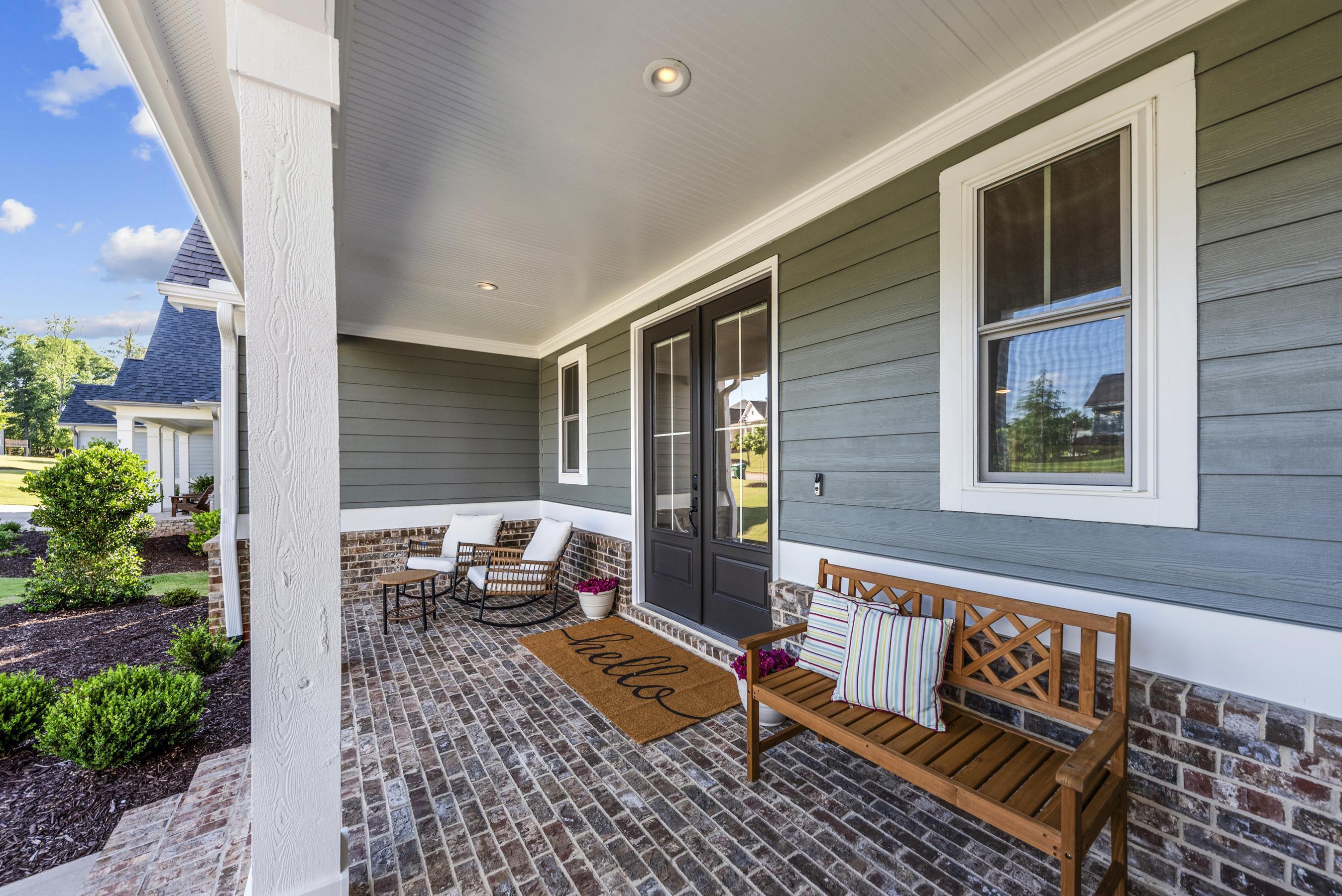Image 3: Beautiful rocking chair front porch