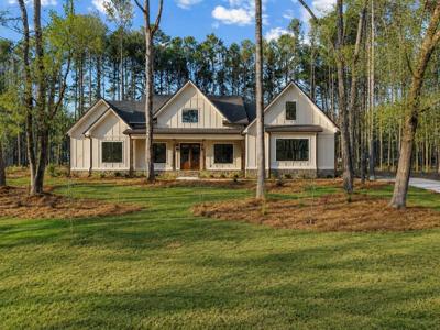 1570 CLUB DRIVE