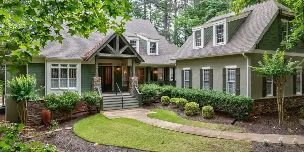 1021 PLANTERS LANE