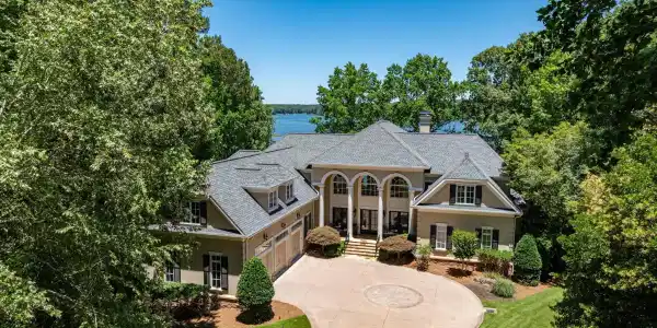 1070 PROSPERITY POINTE