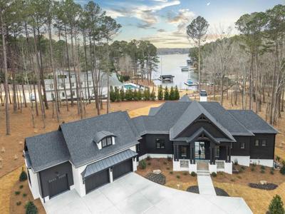 1051 COSBY CIRCLE